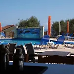 아파트호텔 Zante View & 티실리비